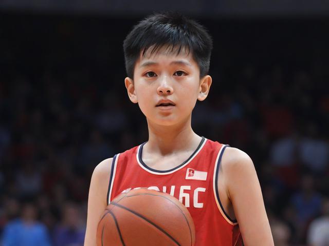 jiuyou.com_ 一线明星带队公益篮球赛，为偏远地区孩子点亮未来，篮球公益项目