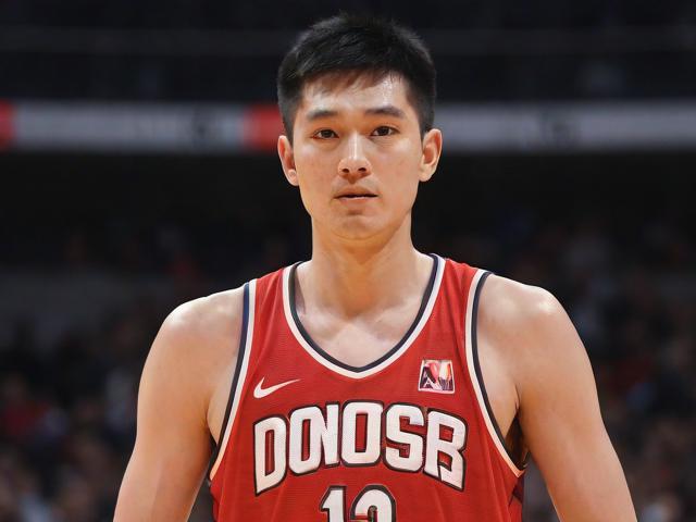 “九游app_ 历史巨星：郭艾伦的篮球之路”，郭艾伦10佳球