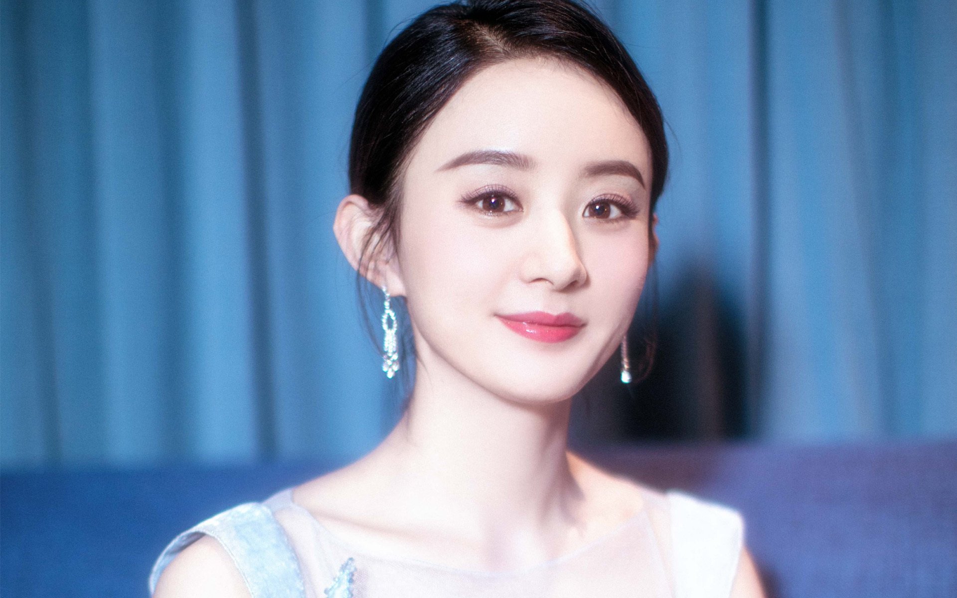 比赛数据实时更新，满足球迷需求，球员比赛数据