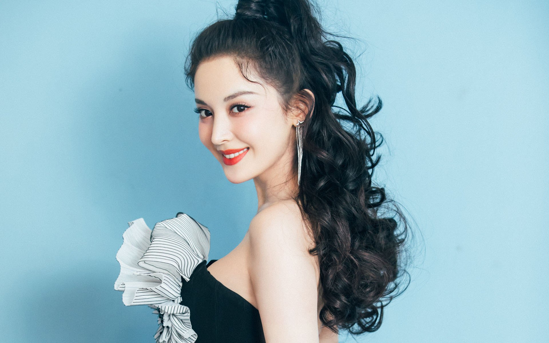 “胡利安·门德斯的突破性表现，为阿根廷美洲狮队增添新力量”