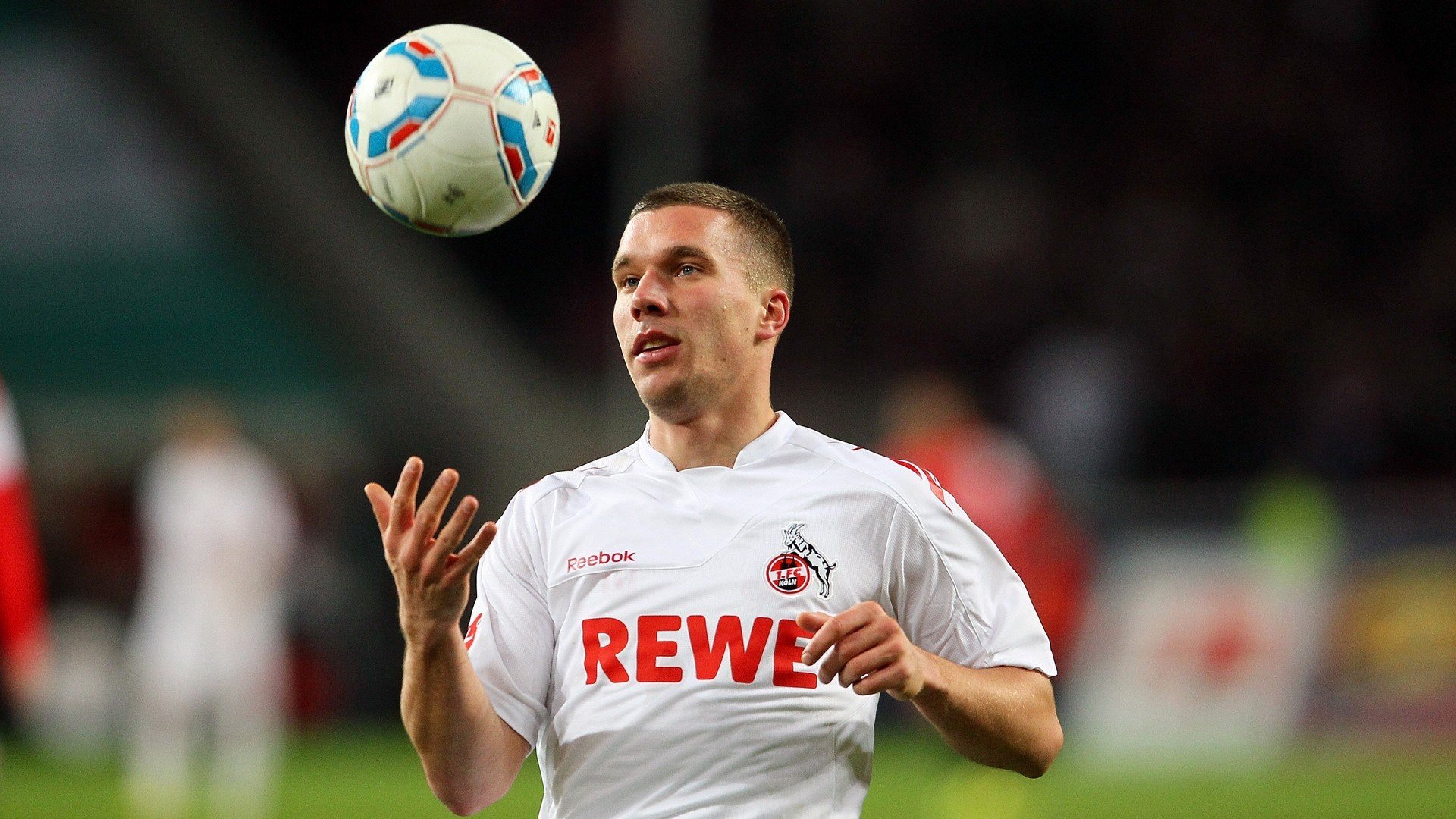 沙漠奇观:中东赛道的独特魅力,中东沙漠怎么形成的